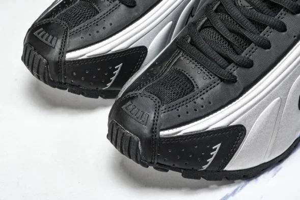 Nike Shox R4 CW2626 004 