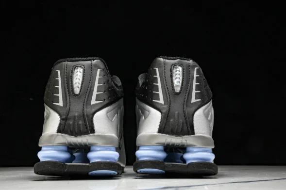 Nike Shox R4 CW2626 004 