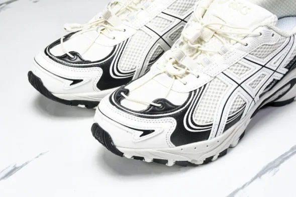 Asics Gel-Kahana TR V4 1203A497-100 