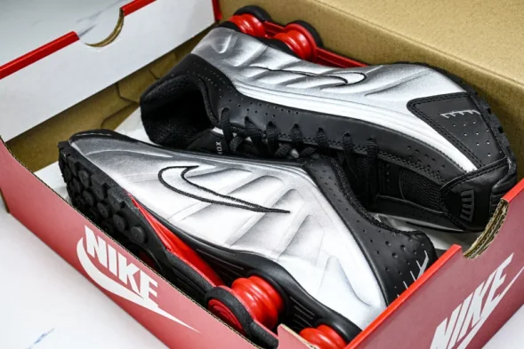 Nike Shox R4 AR3565-011 
