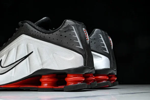Nike Shox R4 AR3565-011 