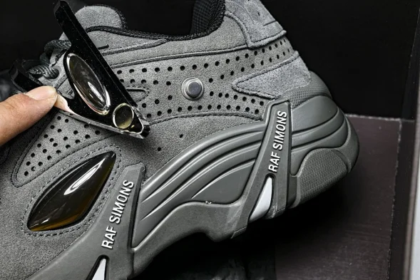 Raf Simons Cylon-21 HR740003L 