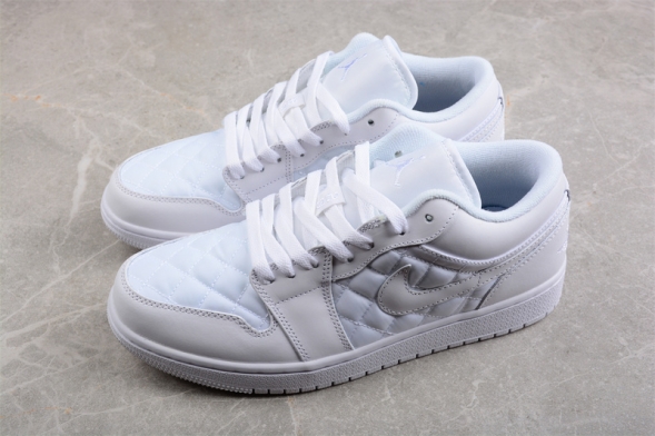 Nike Air Jordan 1 low Quilted Triple White DB6480-100 