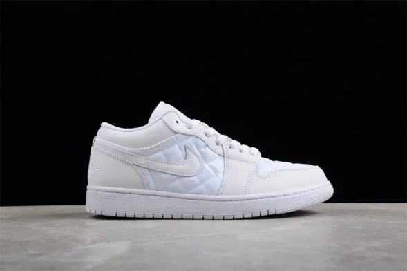 Nike Air Jordan 1 low Quilted Triple White DB6480-100 