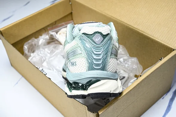 Asics Gel-Kayano 12.1 x Ronnie Fieg 1203A675-100 