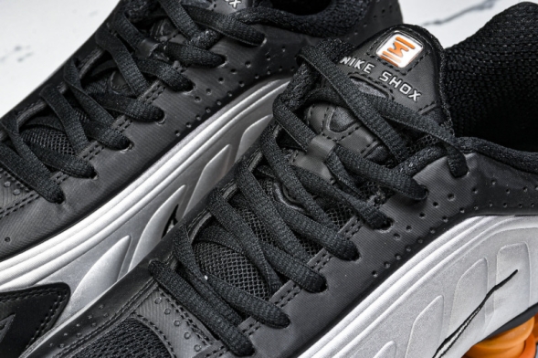 Nike Shox R4 HQ1988-003 