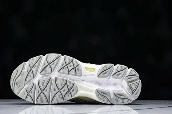 Asics Gel-NYC 1203A383-020 