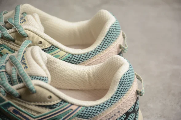 Asics GEL-KAHANA 8 1011B109-300 
