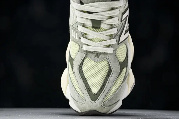 New Balance 9060 U9060EEC 