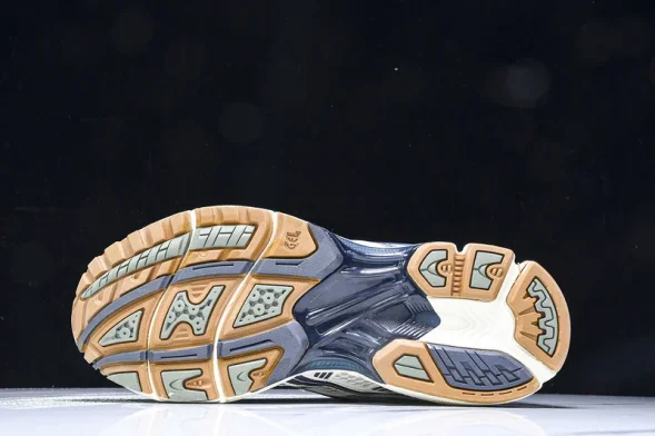Asics Gel-Kayano 14 1201A019-250 