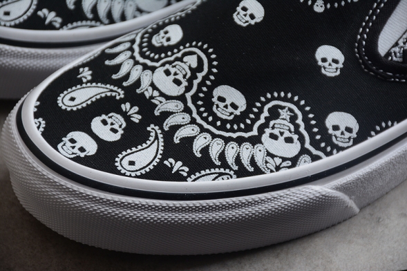Vans Classic Slip-On Bandana VN0A33TBD9S 
