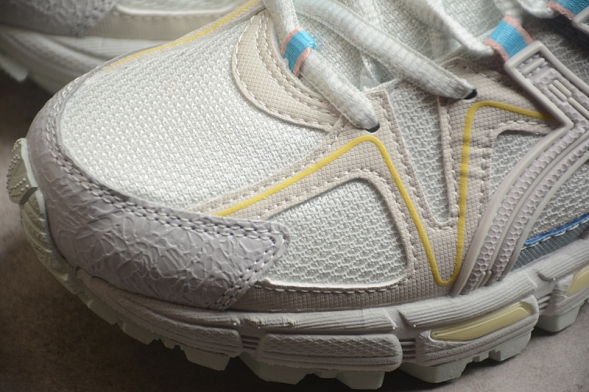 Asics GEL-KAHANA 8 1012A978-300 