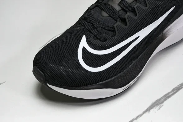Nike Zoom Fly 5 DM8968 001 