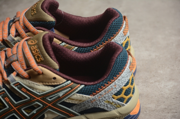 Asics GEL-KAHANA 8 1011B109-024 