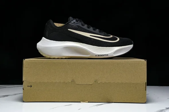 Nike Zoom Fly 5 DM8968 002 