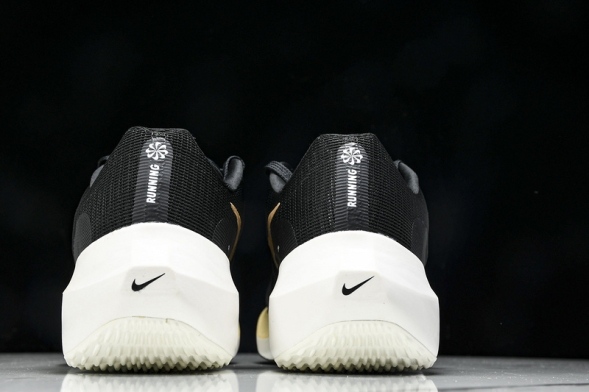 Nike Zoom Fly 5 DM8968 002 