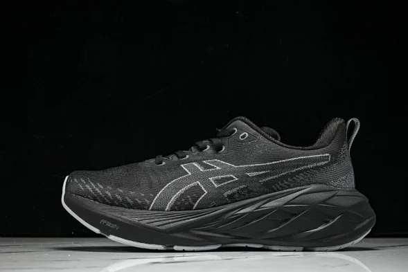 Asics Novablast 4 1011B694-002 