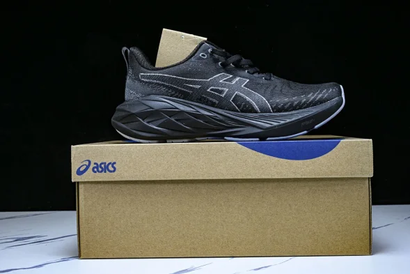 Asics Novablast 4 1011B694-002 