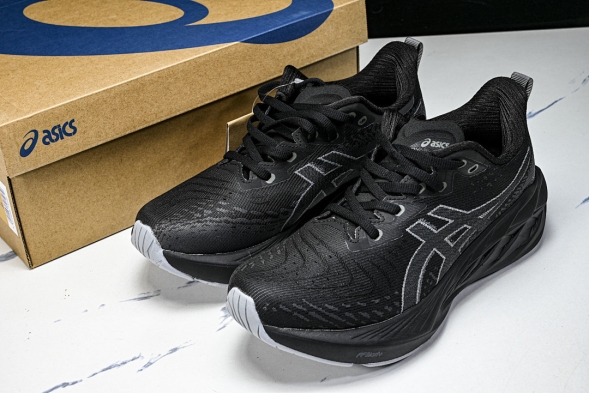 Asics Novablast 4 1011B694-002 