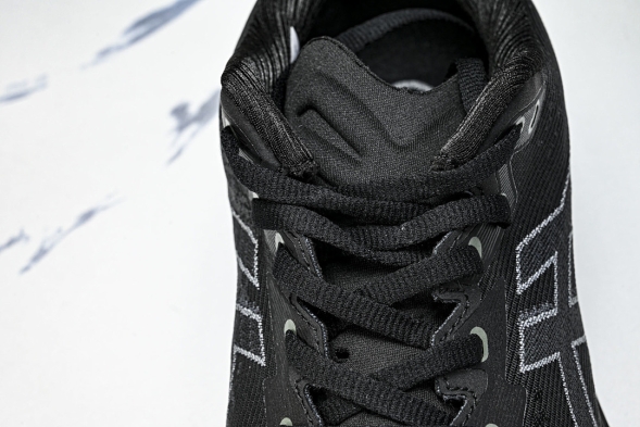 Asics Novablast 4 1011B694-002 