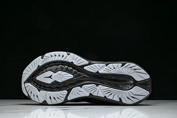 Asics Novablast 4 1011B694-002 