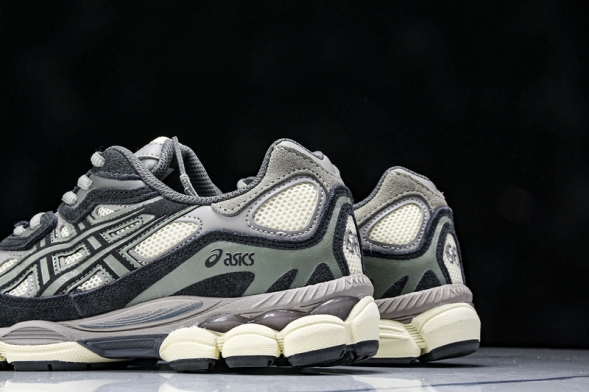 Asics Gel-NYC 1201A789-250 