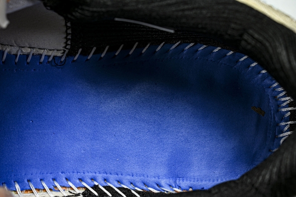 Asics Novablast 4 1011B850-250 