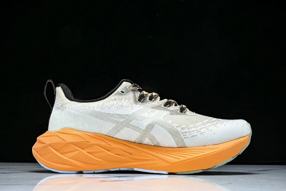 Asics Novablast 4 1011B850-250 