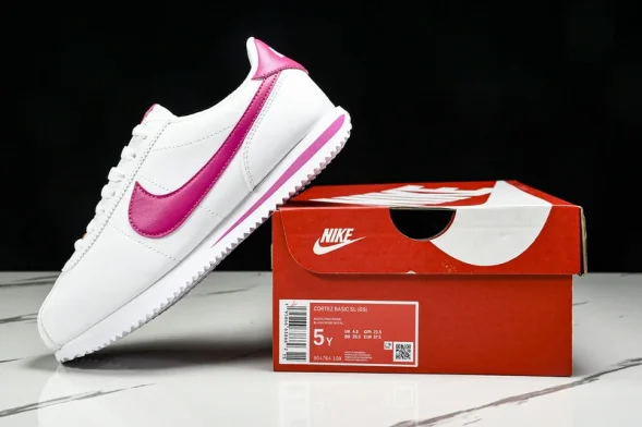 Nike Cortez Classic 904764 109 