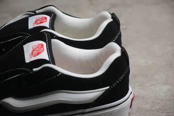 Vans Knu Skool VN0009QC6BT 