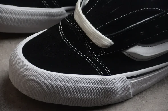 Vans Knu Skool VN0009QC6BT 