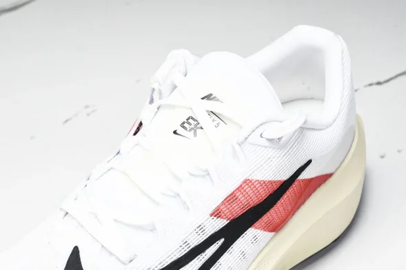 Nike Zoom Fly 5 FD6562-100 