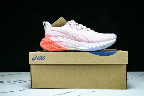 Asics Novablast 4 1012B650-100 