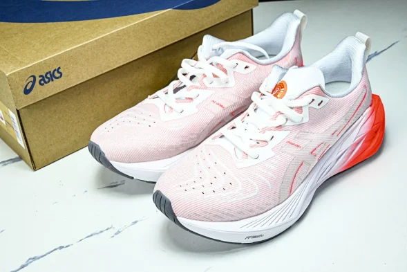 Asics Novablast 4 1012B650-100 