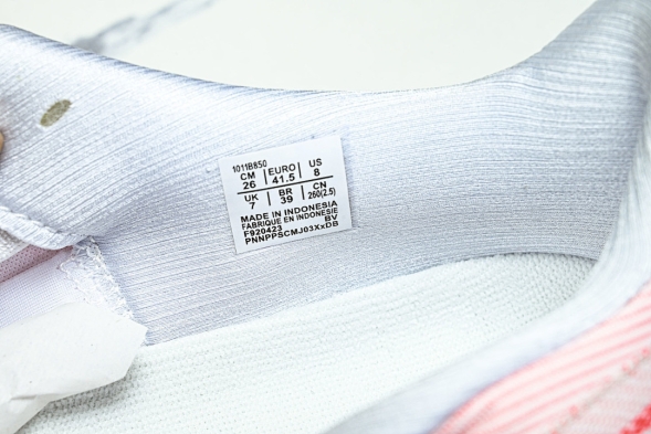 Asics Novablast 4 1012B650-100 