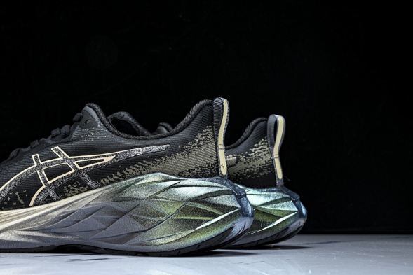 Asics Novablast 4 1011B924-001 