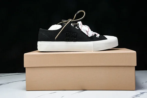 Miu Miu Calzature Uomo Garara group 
