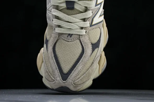 New Balance 9060 U9060EEG 