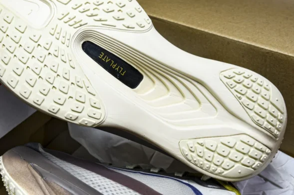 Nike Zoom Fly 6 HV4366 072 