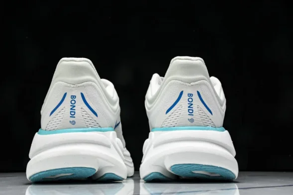 Hoka One One Clifton 10 Low 1162011 WKB 