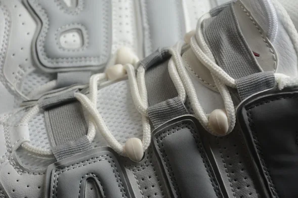 Nike Air More Uptempo 96 DV1137-100  