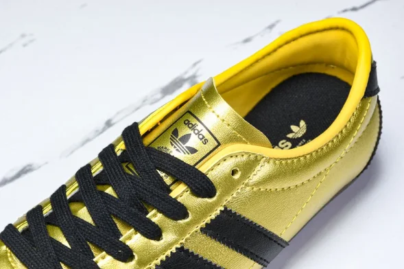 Adidas Tokyo W JQ2156 