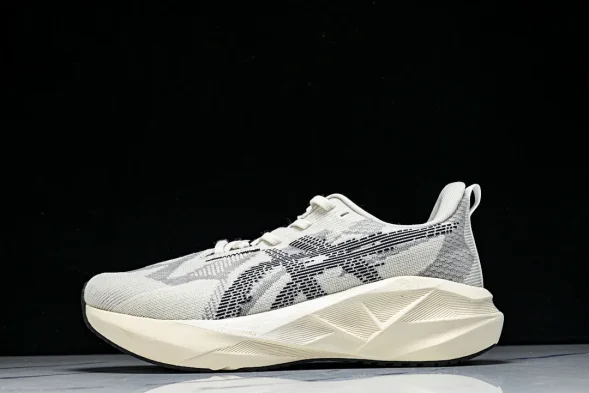 Asics Novablast 5 1011B974-002 