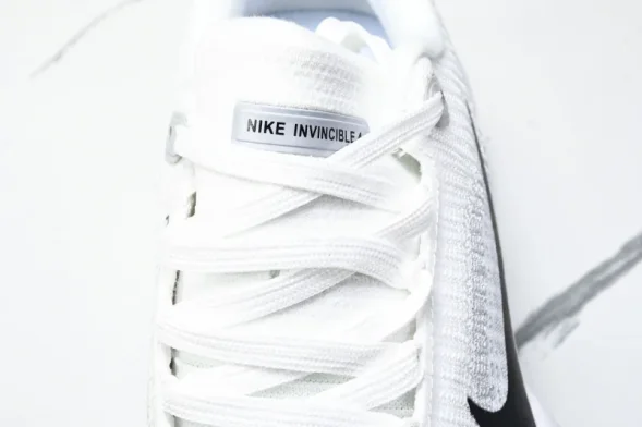 Nike ZoomX Invincible Run Flyknit 3 DR2615 002 