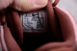 Nike Air More Uptempo 96 QS DV3466-200 