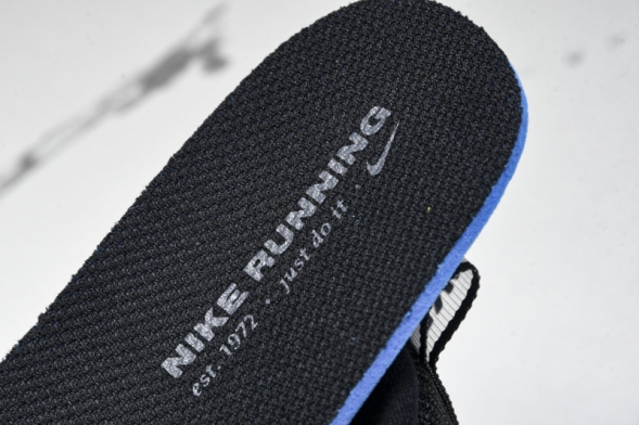 Nike ZoomX Invincible Run Flyknit 3 DR2615 004 