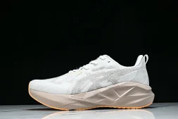 Asics Novablast 5 1012B765-102