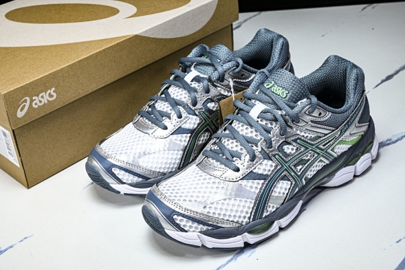 Asics Gel-Cumulus 16 TG 1203A733-100 