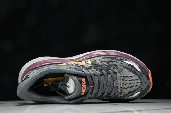 Hoka Stinson 7 1141530 CCBRN 