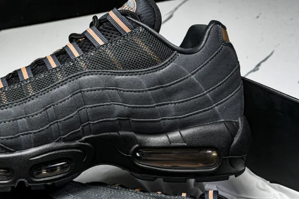 Nike Air Max 95 HQ6457-001 
